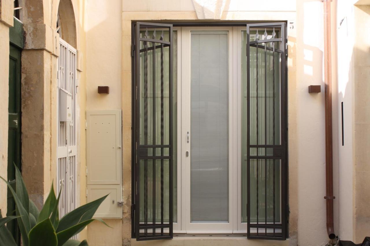 La Dimora Degli Eroi Villa Noto Exterior photo
